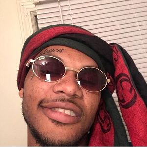 Meet your Posher, James